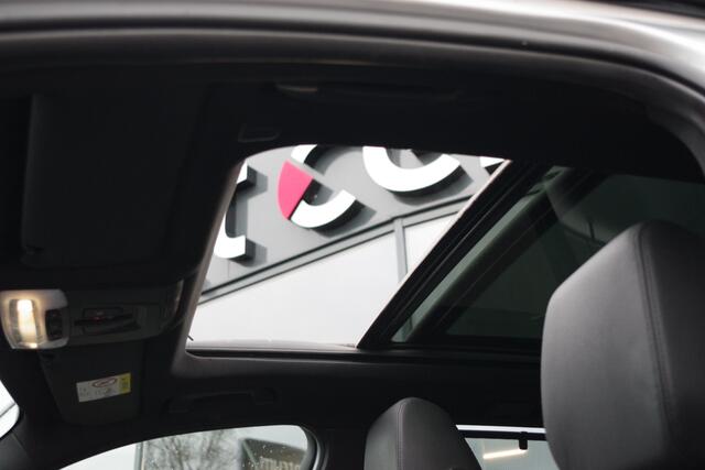 BMW 3-SERIE Touring 318i Automaat High Executive M-Sport, Panoramadak, LED, Leder, Keyless