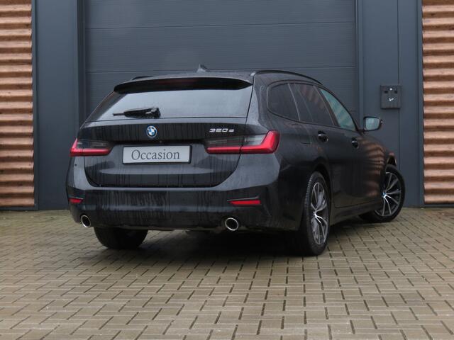 BMW 3-SERIE Touring 320e Business Edition Plus Airco Cr-Control CarPlay Panoramadak