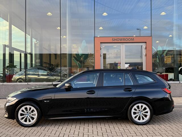 BMW 3-SERIE Touring 330e | Stoelverwarming | Apple Carplay | Achteruitrijcamera | Cruise |