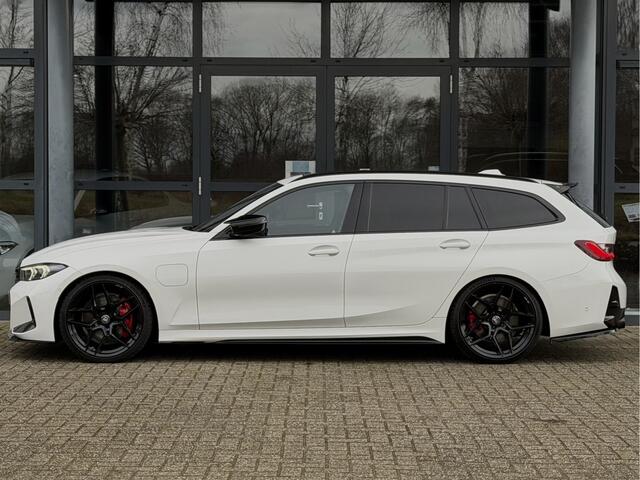 BMW 3-SERIE Touring 330e xDrive, Carbon, HUD, Pano, Trekhaak, Stage 2
