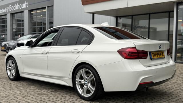 BMW 3-SERIE 318i M-Sport. Exec. | Navi | Leer | Stoelverwarming