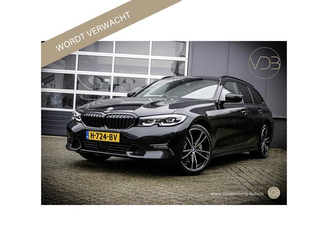 BMW 3-SERIE Touring 330i 258pk High Executive Leer 19inch Origineel NL