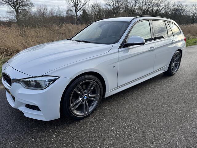BMW 3-SERIE Touring 320i High Executive M Sport Automaat