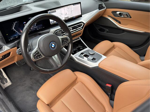 BMW 3-SERIE Touring 330e | M-Sport | Panorama | 19" | Trekhaak | Harman/kardon