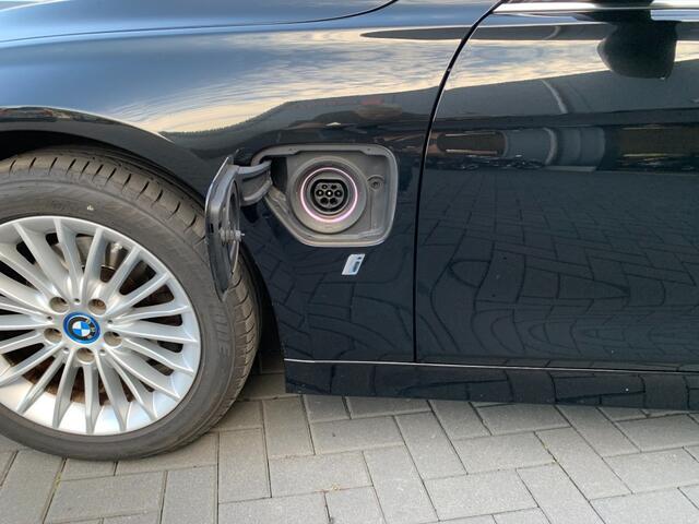 BMW 3-SERIE 330e Hybride Aut.High-Executive Navigatie Leder