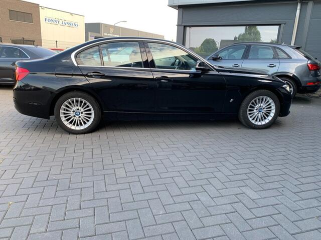 BMW 3-SERIE 330e Hybride Aut.High-Executive Navigatie Leder
