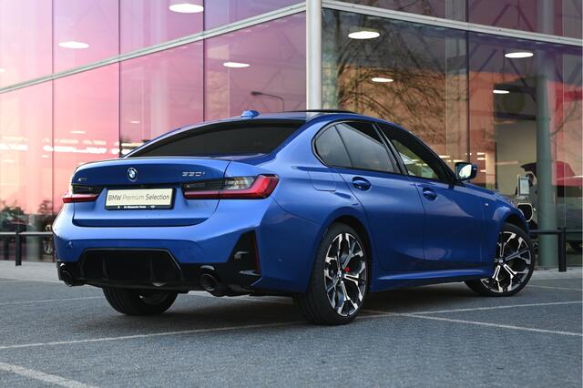BMW 3-SERIE 330i xDrive M Sport Automaat / Schuif-kanteldak / Trekhaak / Achteruitrijcamera / Sportstoelen / Comfort Access / Adaptieve LED / Stoelverwarming