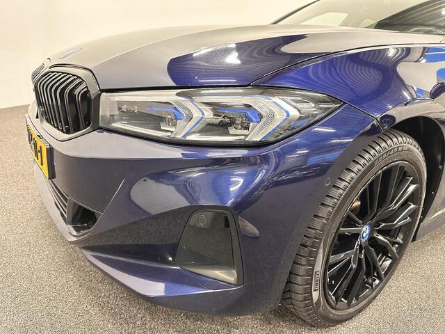 BMW 3-SERIE Touring 320e LCI New Model 2023 Innovation Pack 18" Wheels Park Pack Sportline Curved Screen HUD Display Privacy Glass