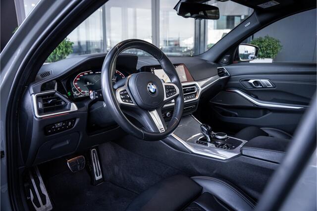 BMW 3-SERIE Touring M340i xDrive High Executive - Panorama | H&K | Memory | Laser | 360 Camera | Elek. Trekhaak