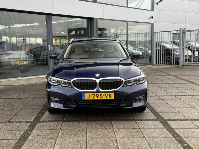 BMW 3-SERIE Touring 330e Aut. eDrive Executive Edition | Trekhaak | Harman Kardon | Stoel Verwarming |