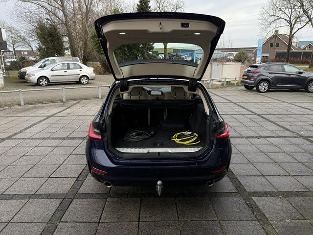 BMW 3-SERIE Touring 330e Aut. eDrive Executive Edition | Trekhaak | Harman Kardon | Stoel Verwarming |