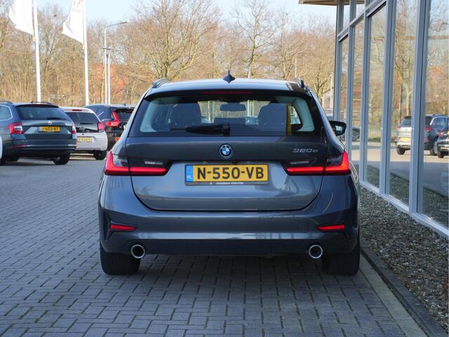 BMW 3-SERIE Touring 320e Business Edition Plus | Laserlicht | Keyless | Stoelverwarming | Android/Apple Carplay