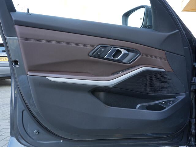 BMW 3-SERIE Touring 320e Business Edition Plus | Laserlicht | Keyless | Stoelverwarming | Android/Apple Carplay