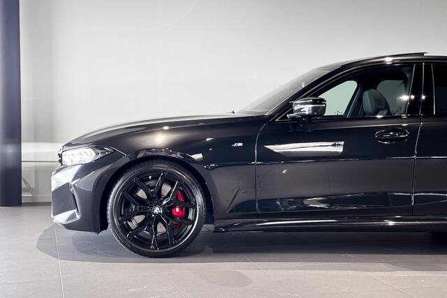 BMW 3-SERIE Sedan M340i xDrive | Glazen Schuif-/kanteldak | Stoelverwarming | Harman Kardon |