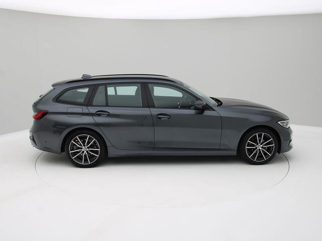 BMW 3-SERIE Touring 318i Business Edition Plus Sport Aut. / Leder / Virtual cockpit / Origineel NL