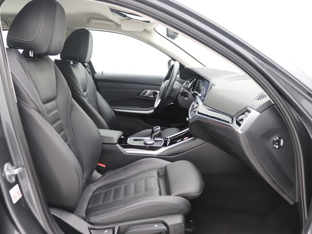 BMW 3-SERIE Touring 318i Business Edition Plus Sport Aut. / Leder / Virtual cockpit / Origineel NL