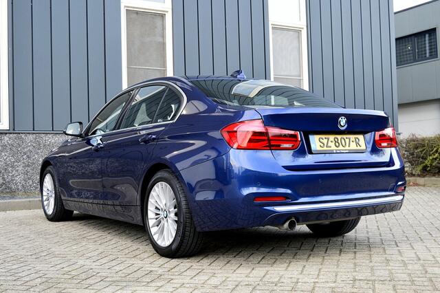BMW 3-SERIE 318i Luxury Edition Rijklaarprijs-Garantie Navigatie Leder Sport interieur Led Camera Airco