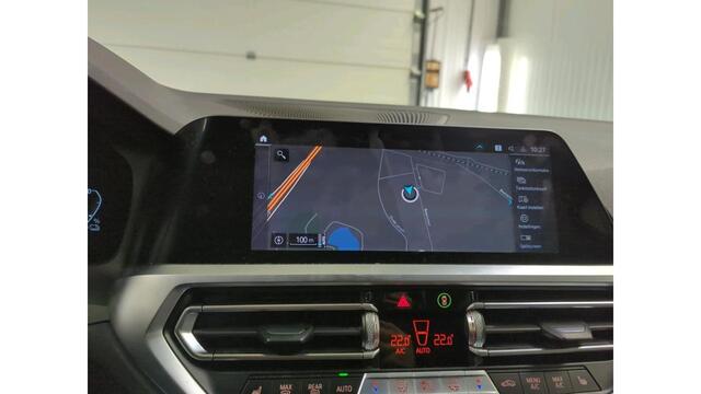 BMW 3-SERIE 320e Aut. Business Ed. Plus | Leder | Camera | Car Play |