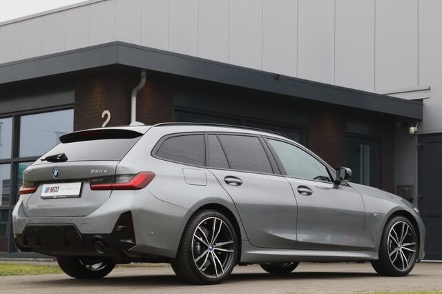 BMW 3-SERIE Touring 330e M Sport Pano Widescreen 360° 19 inch