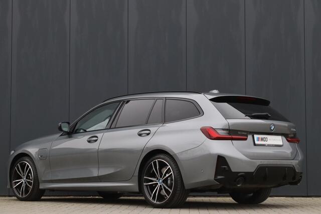 BMW 3-SERIE Touring 330e M Sport Pano Widescreen 360° 19 inch