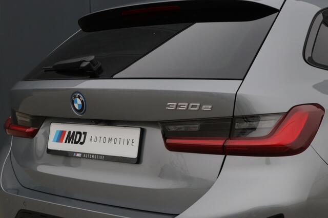 BMW 3-SERIE Touring 330e M Sport Pano Widescreen 360° 19 inch