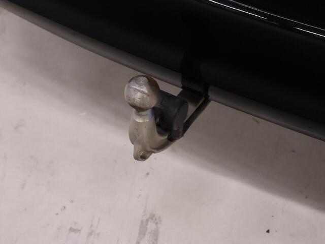 BMW 3-SERIE Touring 320e Sport Line [ADAPTIVE CRUISE, APPLE CARPLAY, BMW LASERLICHT, TREKHAAK INKLAPBAAR, ANDROID, STOELVERWARMING, VOL LEDER, PDC V+A, ELEK. ACHTERKLEP, CLIMATE, NIEUWSTAAT]