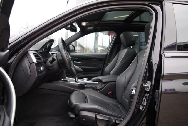 BMW 3-SERIE Touring 318i Automaat M-Sport Edition, Panoramdak, LED, Sportstoelen, Leder