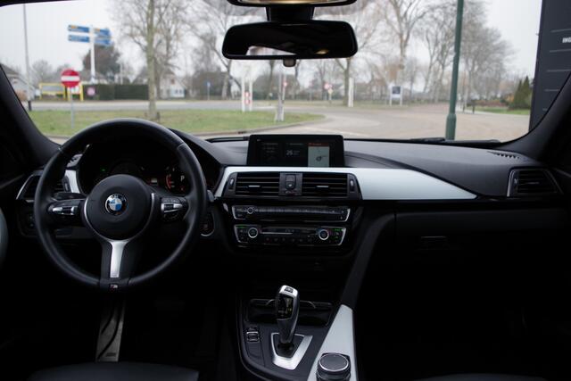 BMW 3-SERIE Touring 318i Automaat M-Sport Edition, Panoramdak, LED, Sportstoelen, Leder