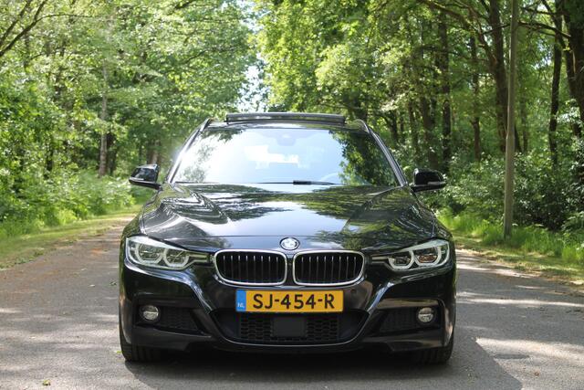BMW 3-SERIE Touring 330D High Executive | Pano | Trekhaak | 360° camera