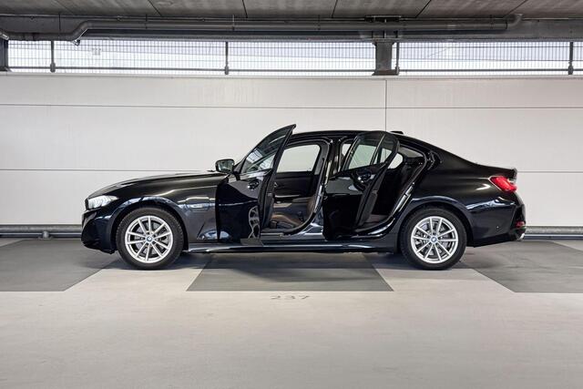 BMW 3-SERIE Sedan 320e