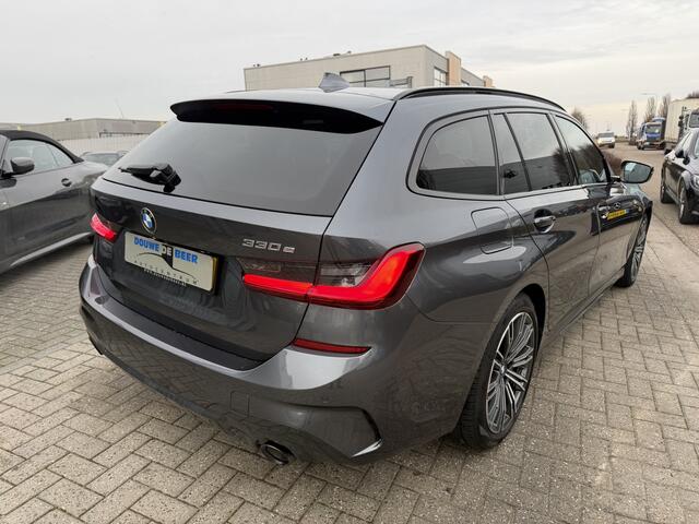 BMW 3-SERIE Touring 330e High Executive M sport Laser LED | HUD | Stuurverw. | Stoelverw. | Camera