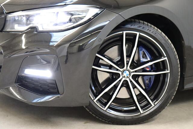 BMW 3-SERIE Touring 330i High Executive M Sport Pakket Automaat / Live Cockpit Professional / Panoramadak / Driving Assistant Professional / M Sport Differentieel / Nappa Leder / Extra Getint Glas / 19 Inch / Harman Kardon / M Sport Remsysteem / Achteruitrijcamera /