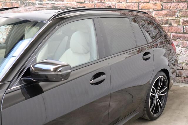 BMW 3-SERIE Touring 330i High Executive M Sport Pakket Automaat / Live Cockpit Professional / Panoramadak / Driving Assistant Professional / M Sport Differentieel / Nappa Leder / Extra Getint Glas / 19 Inch / Harman Kardon / M Sport Remsysteem / Achteruitrijcamera /