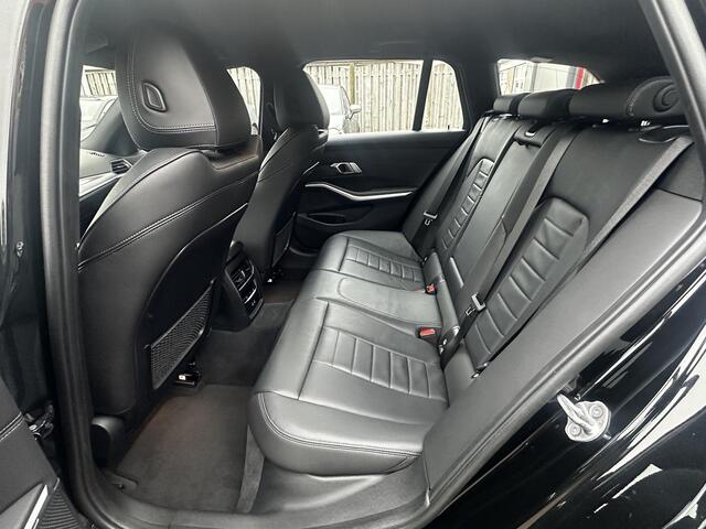 BMW 3-SERIE Touring 318i M-SPORT NL Auto