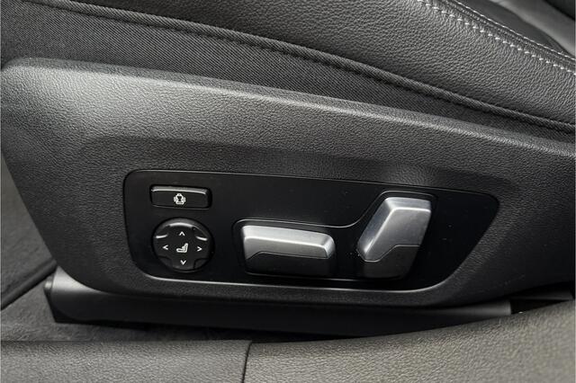 BMW 3-SERIE Touring 330e xDrive | Sportleder | Head-Up | Laserlicht | Comfort Access | Memory