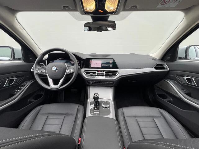 BMW 3-SERIE 320i | 184 PK | NL auto | Laser | Panoramadak | Bijzonder compleet! | 68dkm !