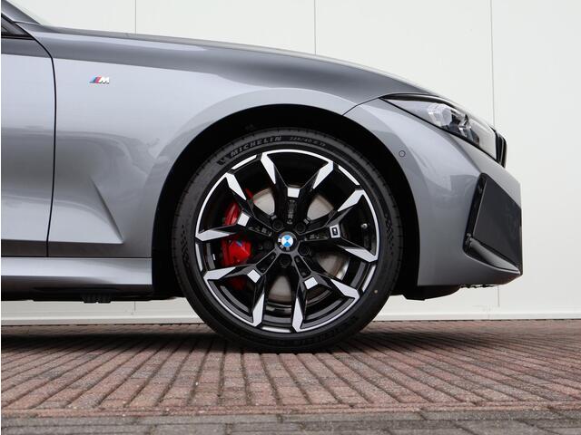 BMW 3-SERIE Touring 330e M Sport Package Pro | Innovation Pack | Comfort Pack