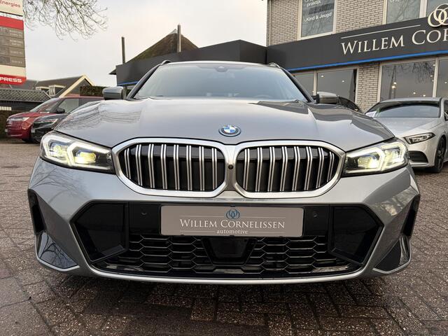 BMW 3-SERIE Touring 330e M-Sport Leder Navi Camera HiFi ACC Head Up St