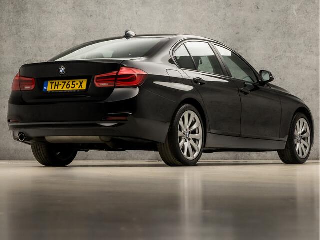 BMW 3-SERIE 318i Executive Sportline Automaat (GROOT NAVI, CLIMATE, PARKEERSENSOREN, SPORTSTOELEN, LED KOPLAMPEN, CRUISE, NIEUWE APK, NIEUWSTAAT)