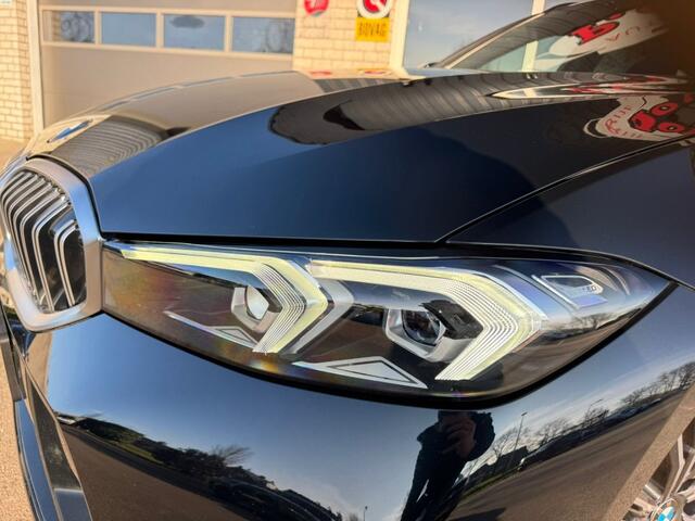 BMW 3-SERIE 318I M-sport Touring G21 Facelift, Widescreen, Carplay, Leder, Trekhaak, Orig NL!