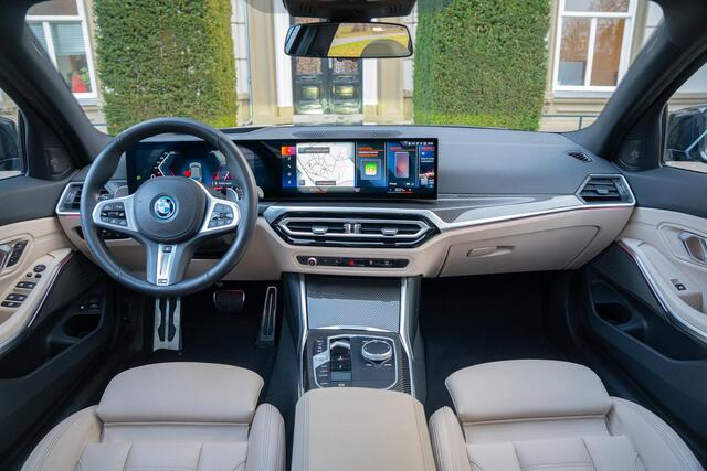 BMW 3-SERIE Touring 330e High Executive TREKHAAK | PANO | 360 CAM | CARBON | DRAVITGRAU | FULL OPTION