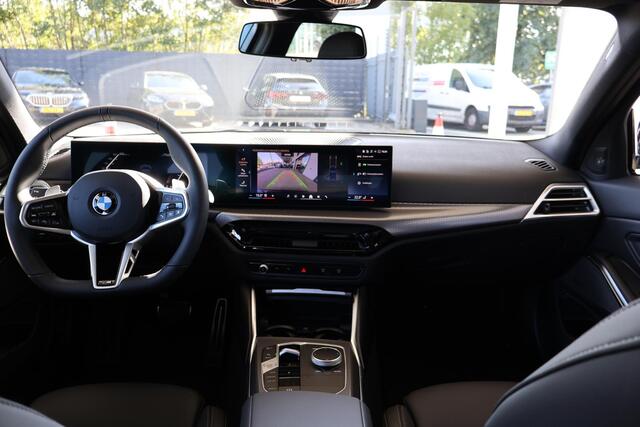 BMW 3-SERIE 320i | M Sportpakket Pro | M Sportpakket | Harman Kardon | Trekhaak | Showroom Selection