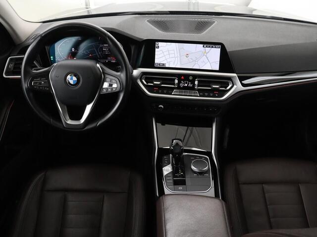 BMW 3-SERIE 330i High Executive Edition | 360 Camera | Leder | Harman/Kardon | Stoelverwarming | Camera | Carplay | Keyless | Live Cockpit | Navigatie | Full LED