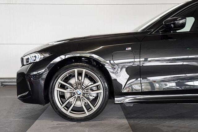 BMW 3-SERIE Sedan 330e