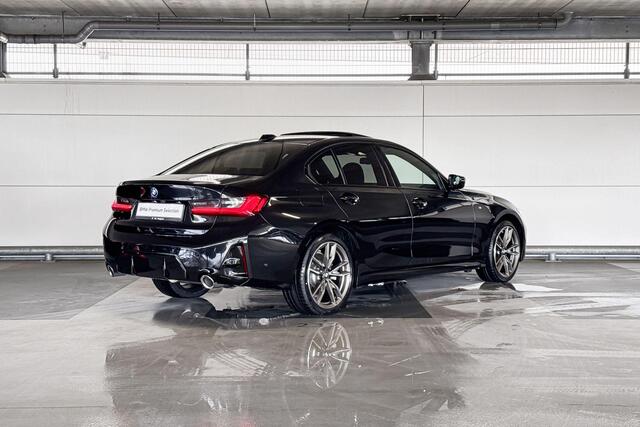 BMW 3-SERIE Sedan 330e