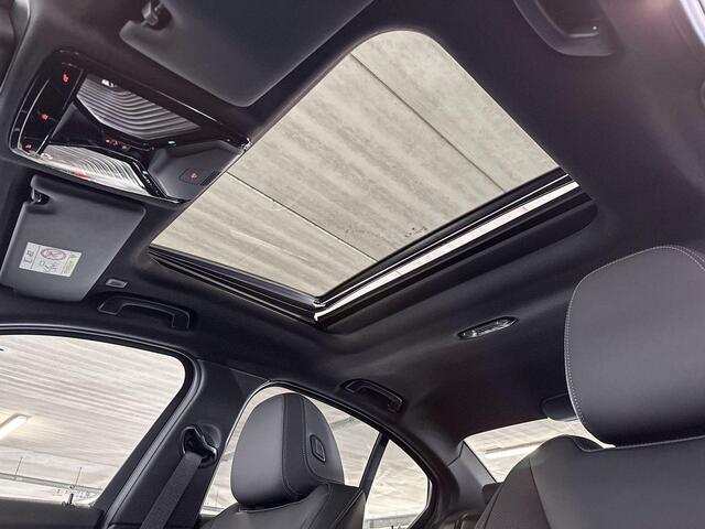 BMW 3-SERIE Sedan 330e