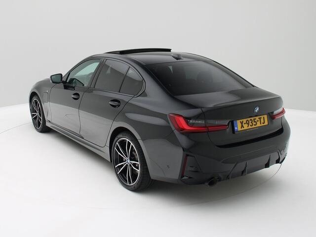 BMW 3-SERIE 320e Panorama / M-Sport Shadowline / Aerodyn.pakket / Elec.klep / Origineel NL