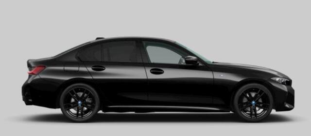 BMW 3-SERIE 330e M Sport - Ambiance verlichting - Parking Assistant - Getinte Ruiten - Elektrisch verwarmde voorstoelen - In de breedte verstelbare rugleuning voor bestuurder -