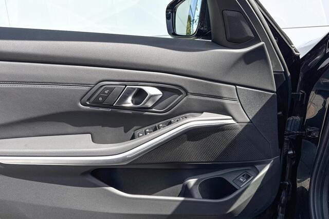 BMW 3-SERIE Touring 320i M-Sport Pro