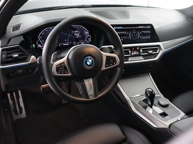 BMW 3-SERIE Touring 330e Business Edition + M Sport (Pano / Navi / Cruise / Camera / Carplay)